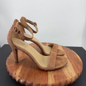 Naturalizer Kinsley Ankle Strap Suede heels sz 10 brown sparkle glitter
